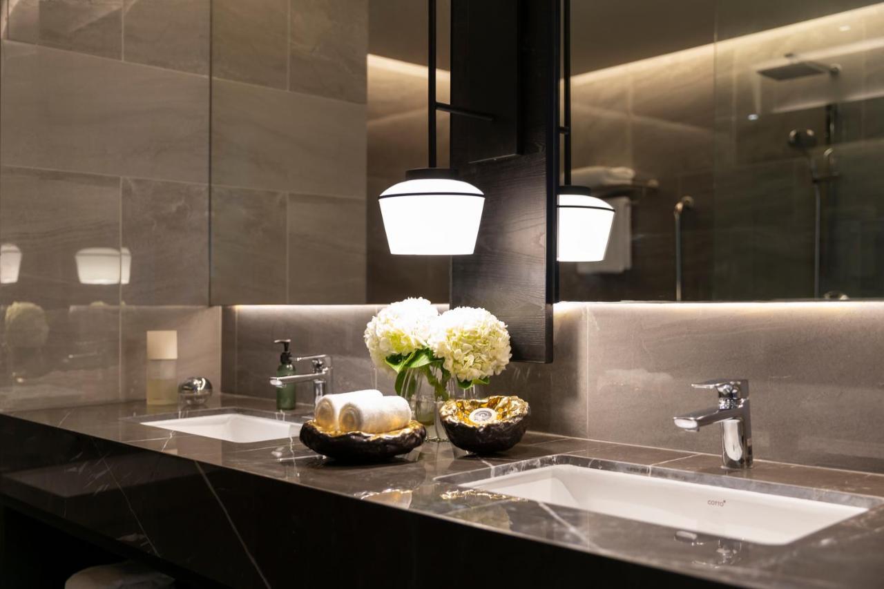 Ascott Thonglor Bangkok Hotell Exteriör bild Bathroom