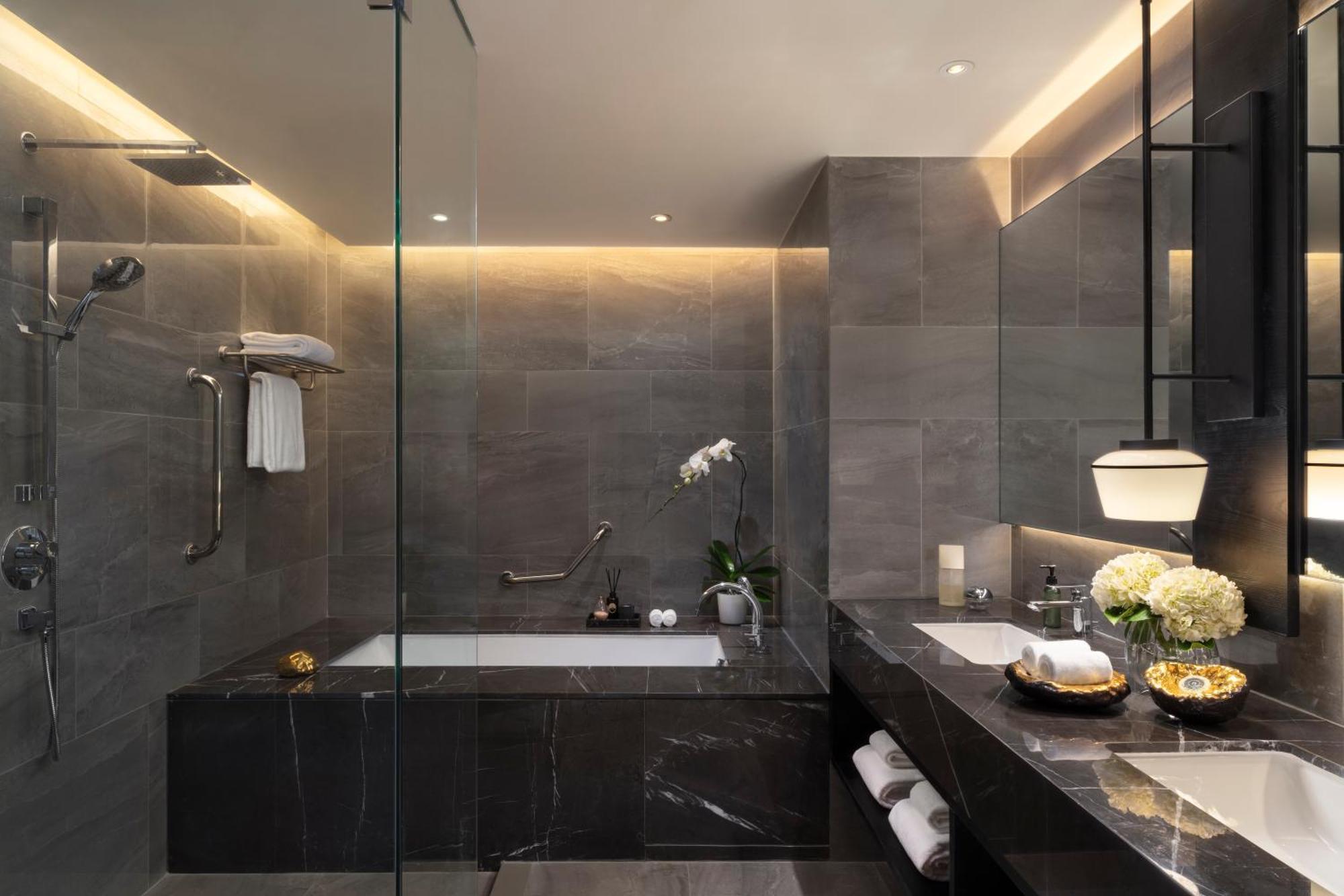 Ascott Thonglor Bangkok Hotell Exteriör bild Bathroom