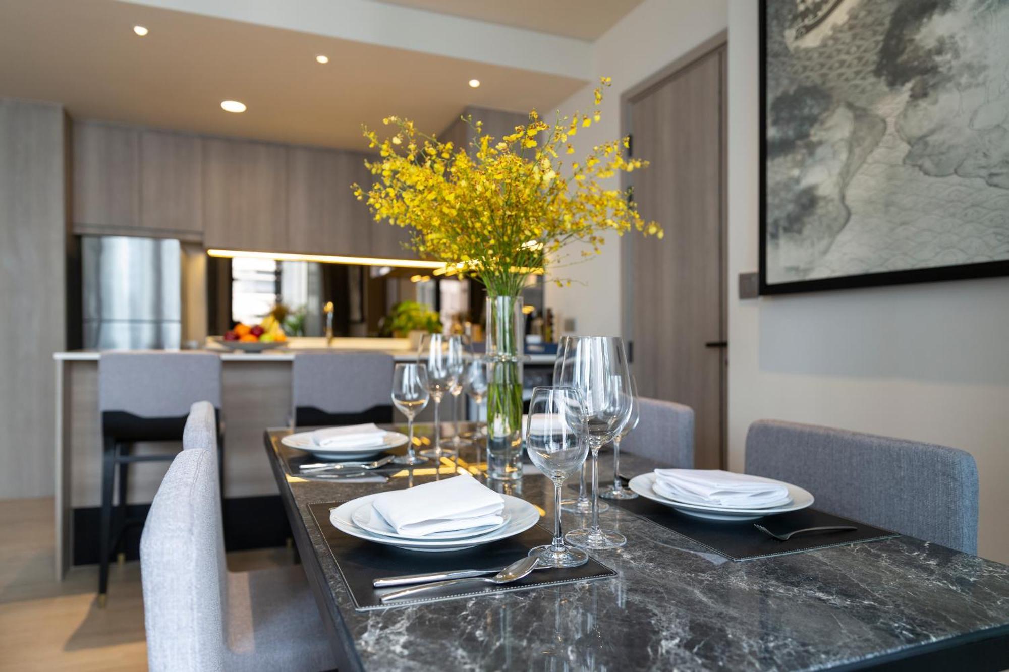 Ascott Thonglor Bangkok Hotell Exteriör bild A dining room